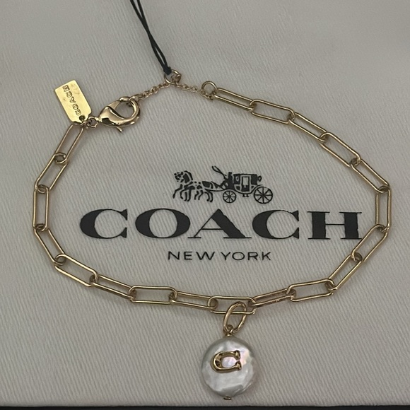 Coach gold and pearl chain link bracelet. - Picture 1 of 3